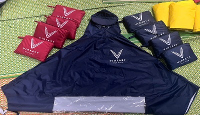 đặt may áo mưa quà tặng in logo tại Hà Nội, nhận in ấn các loại áo mưa quà tặng khách hàng, quà tặng nhân viên, đảm bảo chất lượng in sắc nét, đáp ứng yêu cầu tiến độ