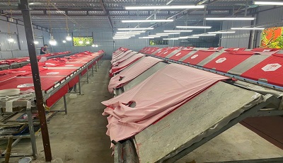 in áo mưa theo yêu cầu tại Hà Nội cam kết uy tín chất lượng, in logo áo mưa lên các vị trí ngực áo, lưng áo, túi đựng áo, in áo mưa theo thiết kế . Đáp ứng mọi nhu cầu in ấn lên áo mưa.